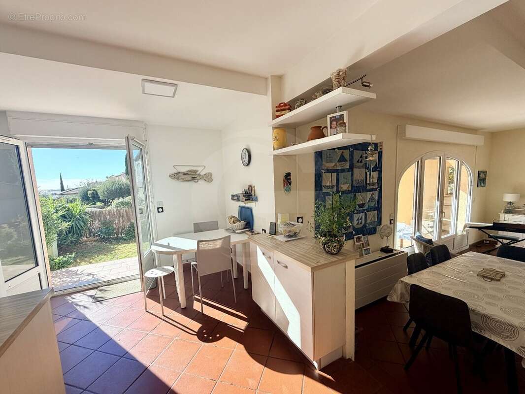 Appartement à BOUZIGUES