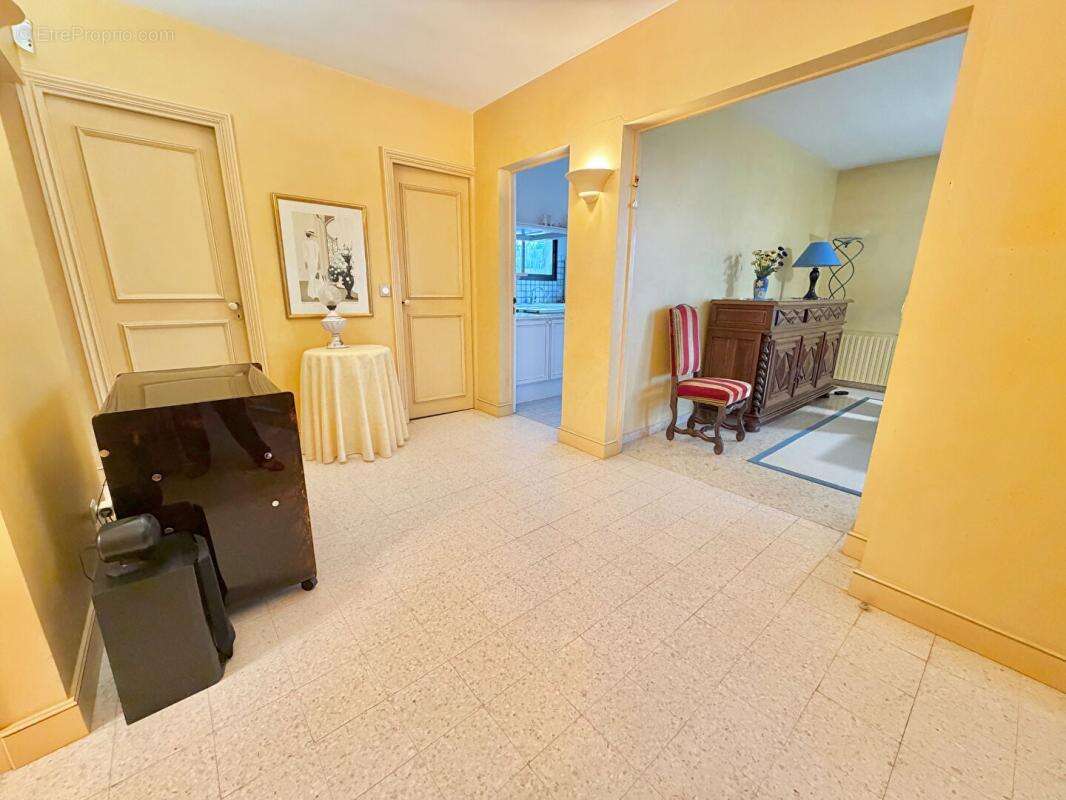 Cahors 46000 Maison 4 chambres sur 500 m² de terrain proche centre ville - photo 5