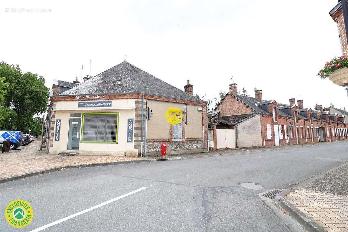 Maison à AUBIGNY-SUR-NERE