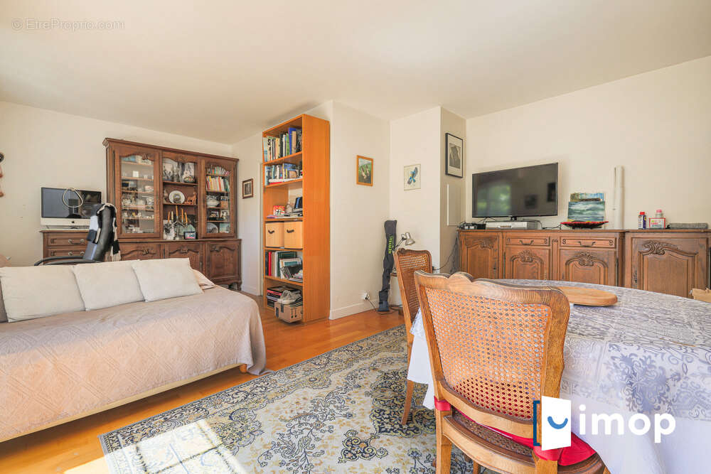 Appartement à LE PLESSIS-ROBINSON