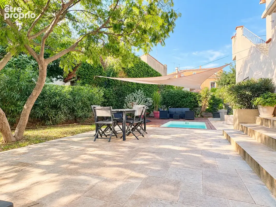 Rare a la vente - villa prestige - centre ville de sanary sur mer - photo 2