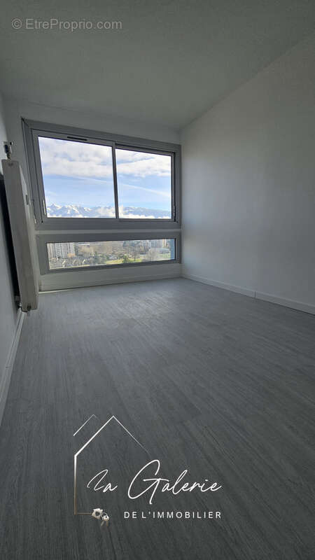 Appartement à SEYSSINET-PARISET