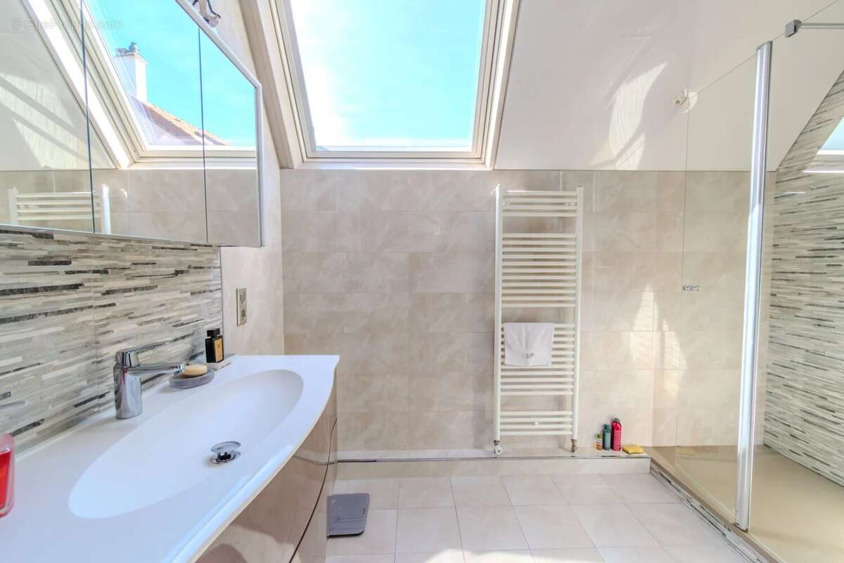 Maison à MONTMORENCY