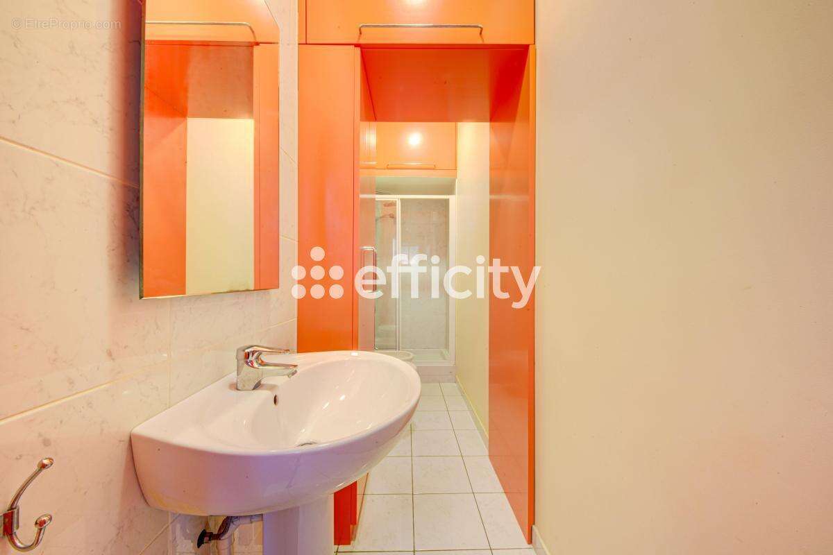 Appartement à PARIS-9E