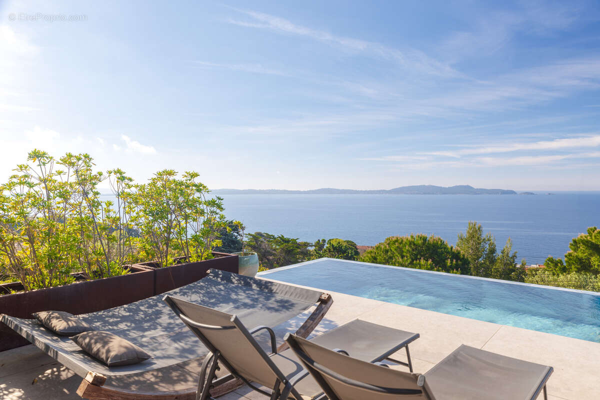 Maison à CARQUEIRANNE