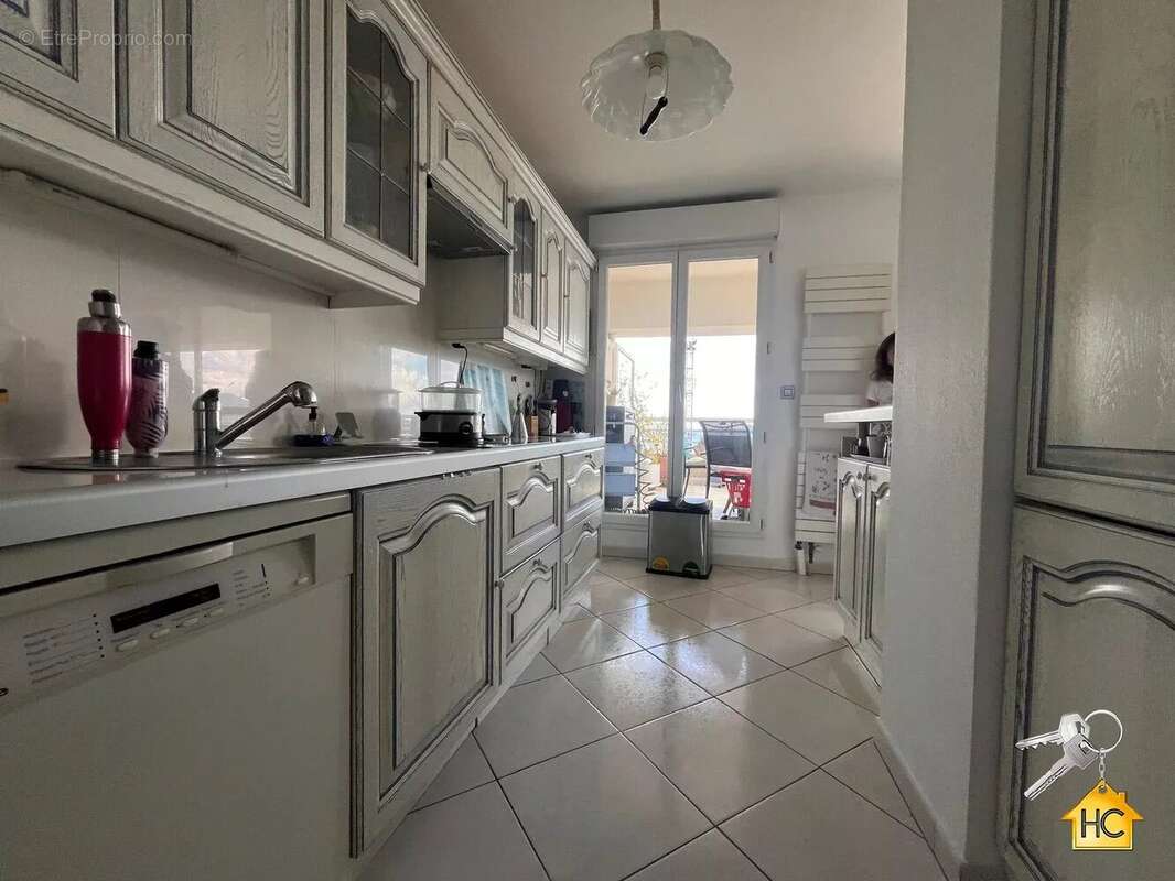 Exclusivite-cannes la bocca-dernier etage - vue mer - dble garage - photo 10