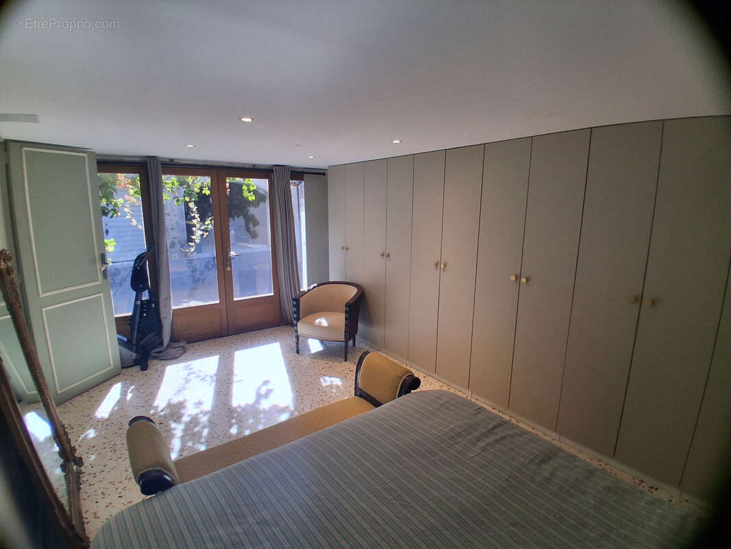 Maison à FONTVIEILLE