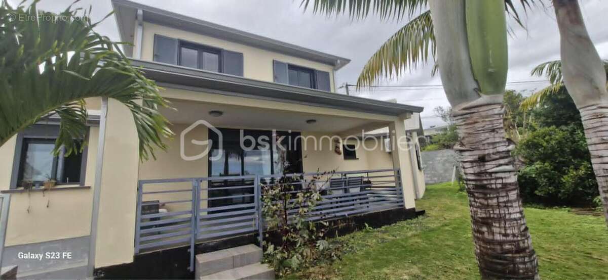 Villa contemporaine de 127 m² – Mont Vert Les Hauts – Saint-Pierre - photo 5