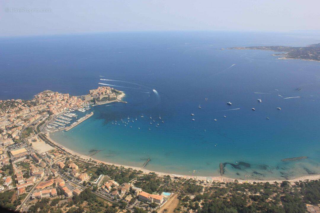 Appartement à CALVI