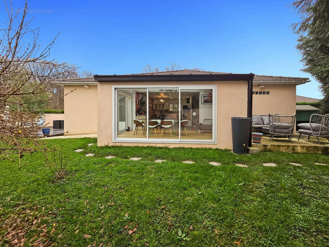 Maison à VELIZY-VILLACOUBLAY