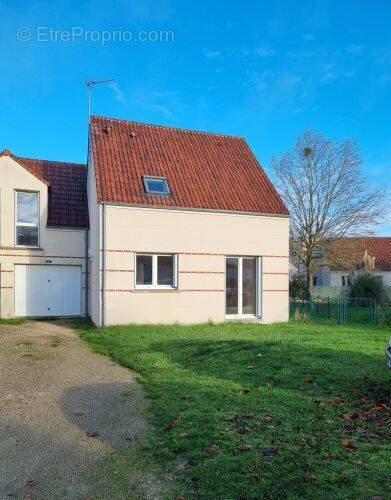Maison à LAMOTTE-BEUVRON