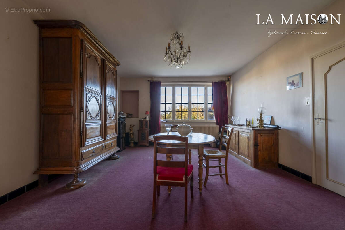 Maison à SAULON-LA-RUE