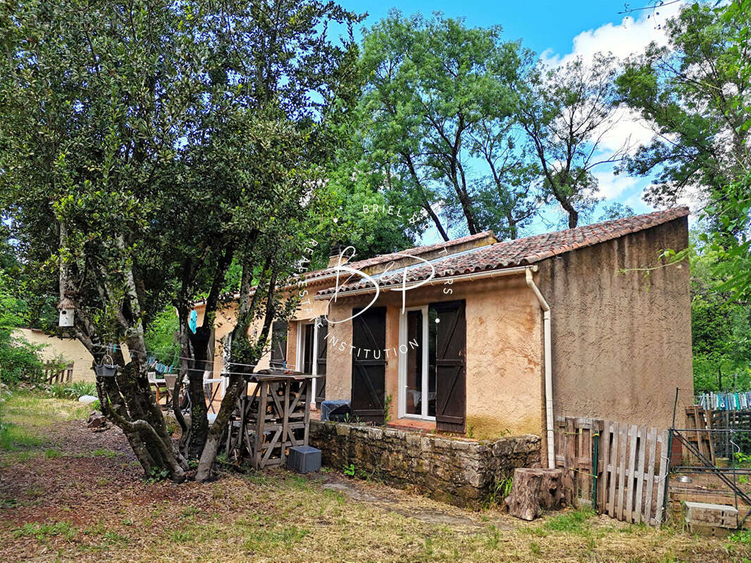 Entre Lorgues et Le Thoronet , Maison 2 chambres avec 1300 m² de terrain - photo 2