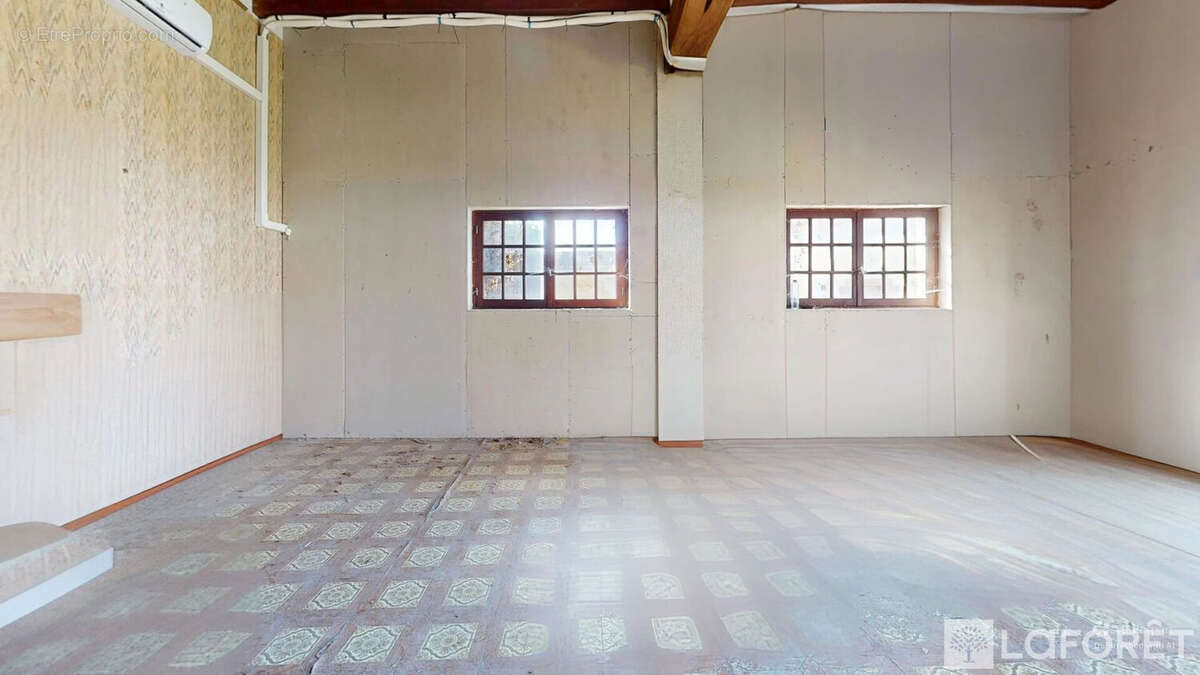 Maison à SARON-SUR-AUBE