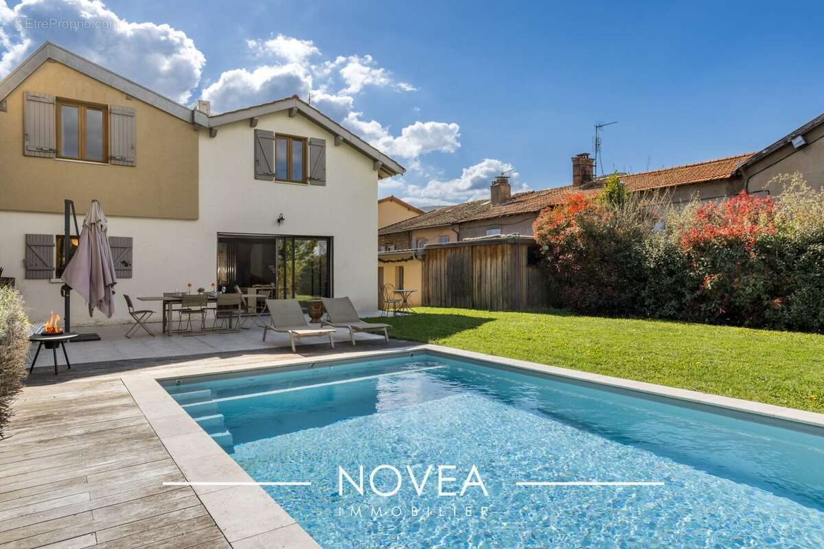 Maison à CURIS-AU-MONT-D'OR