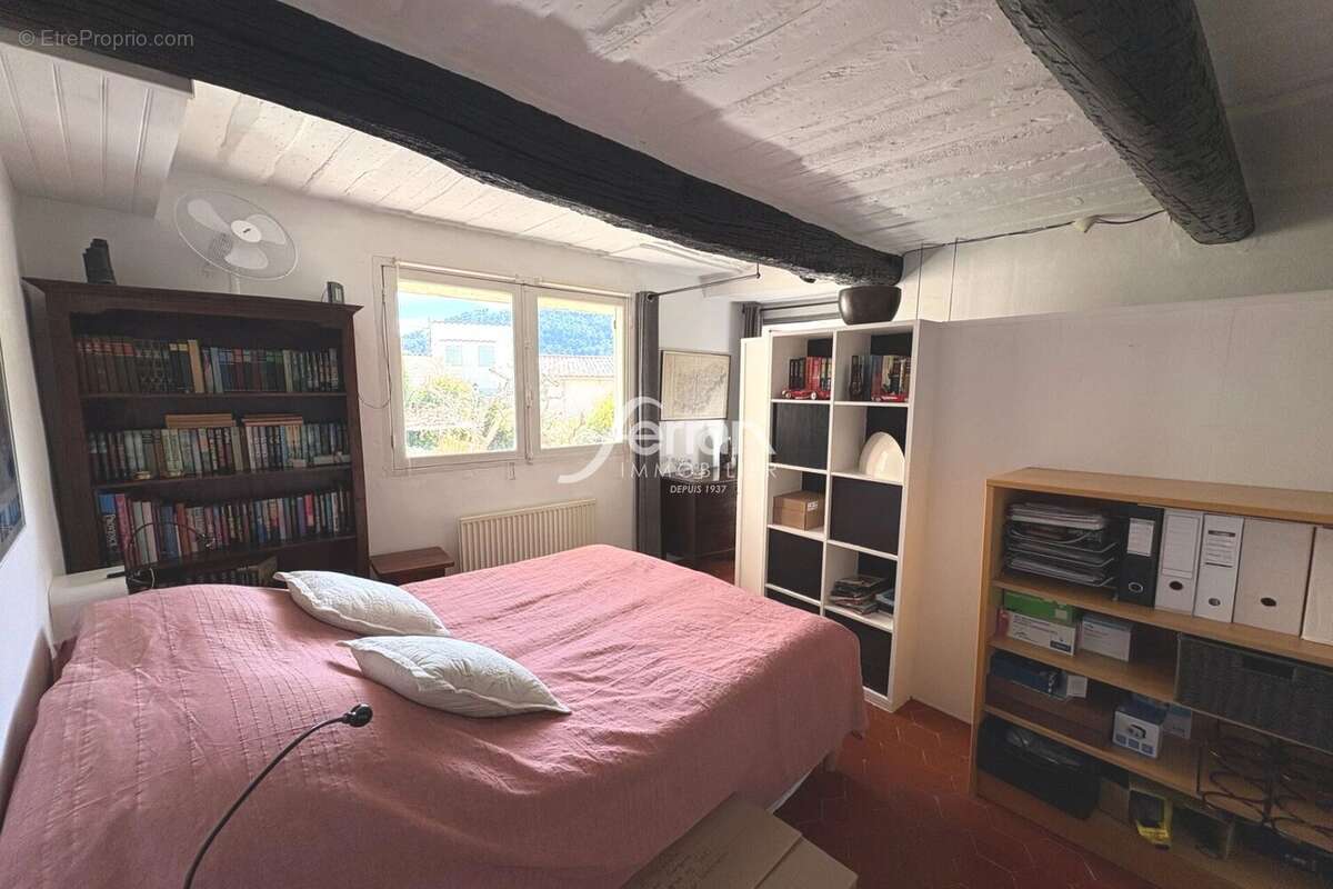 Appartement à BARGEMON