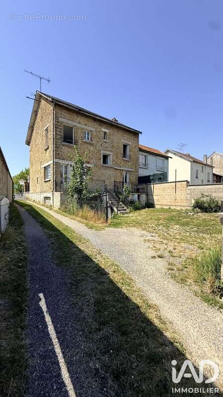 Maison 127 m² à Sault-Les-Rethel  - photo 3