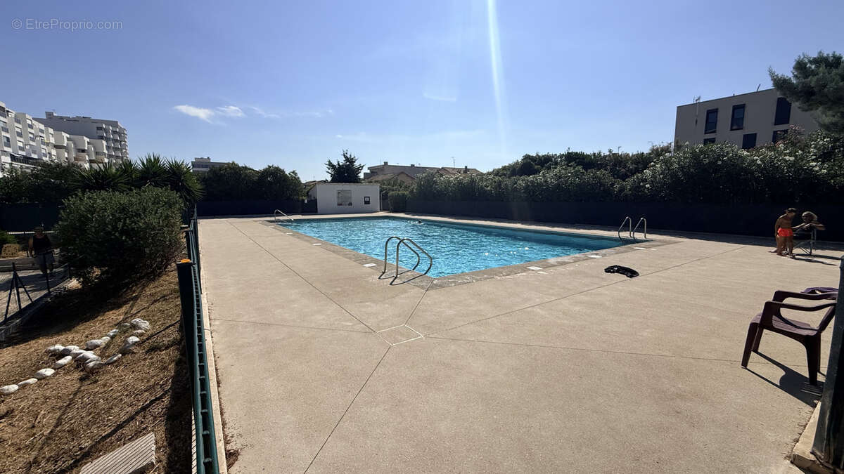 Carnon-plage f3 traversant dernier etage avec vue panoramique port et mer - photo 8