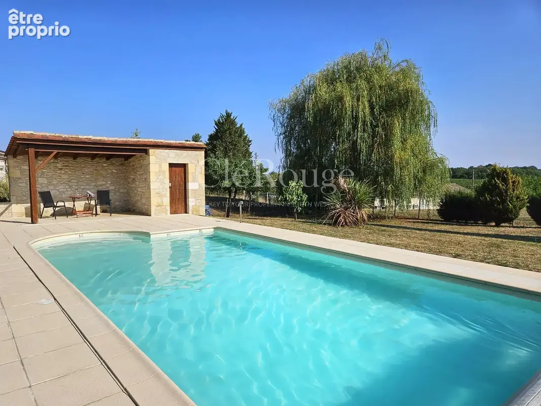 Charmante propriété à la campagne avec piscine, vues dégagées et beau potentiel d’aménagement - photo 4