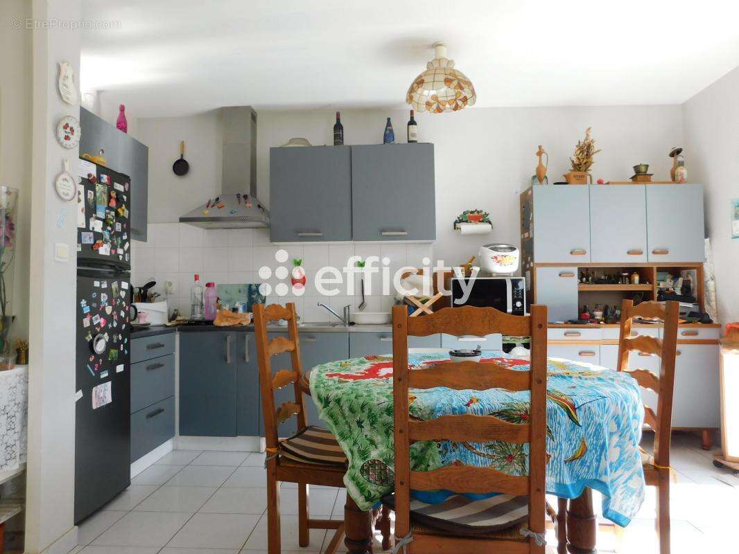 Maison à NEGREPELISSE