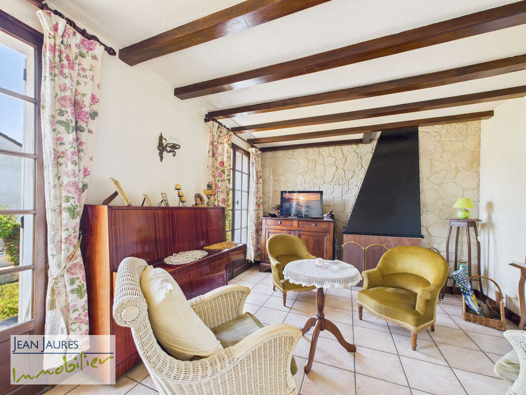 Maison à LA CHAPELLE-SAINT-LUC