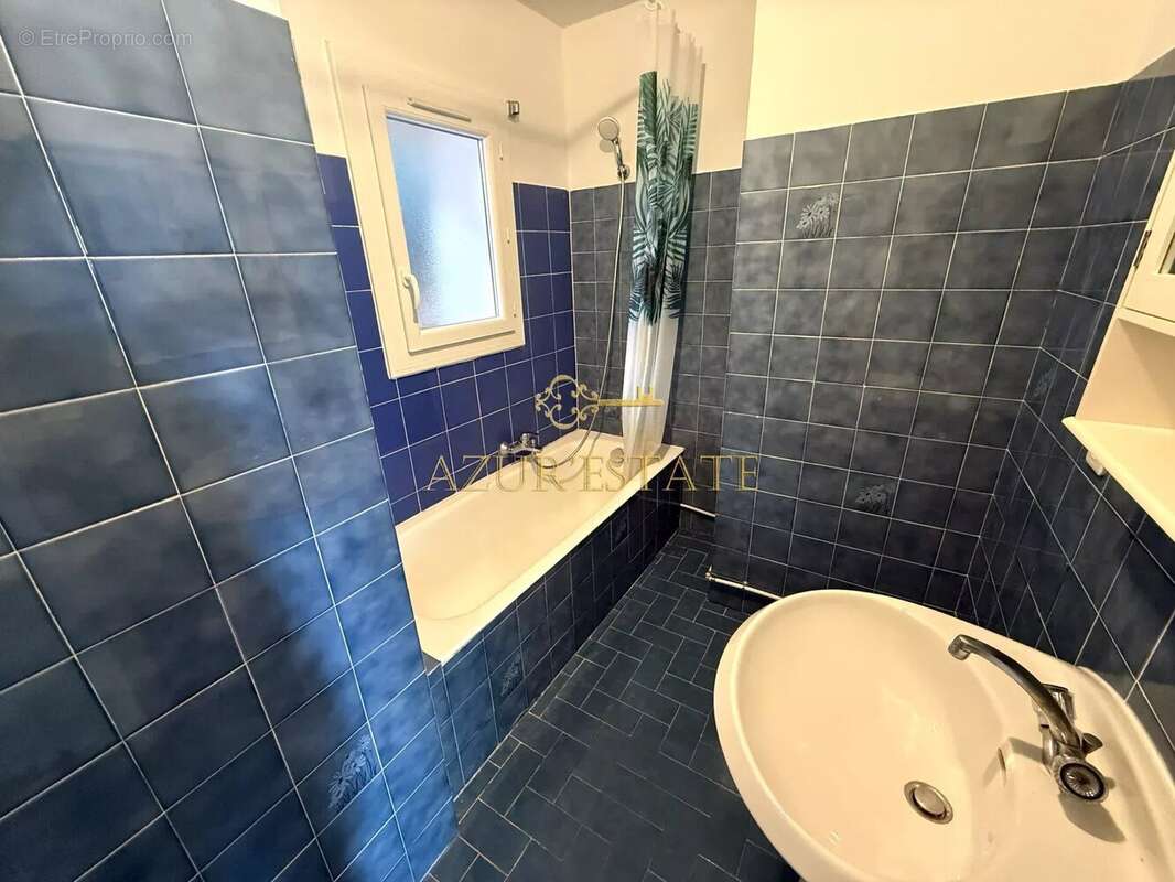 Appartement à ROQUEBRUNE-CAP-MARTIN