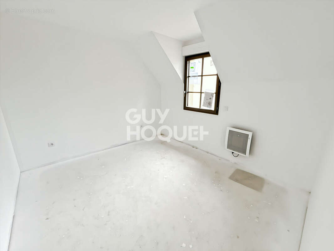 Maison à FONTENAY-TRESIGNY