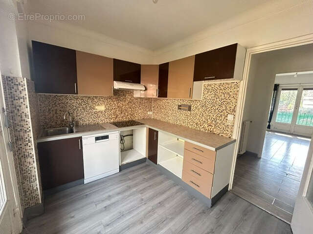 Appartement à CONTES