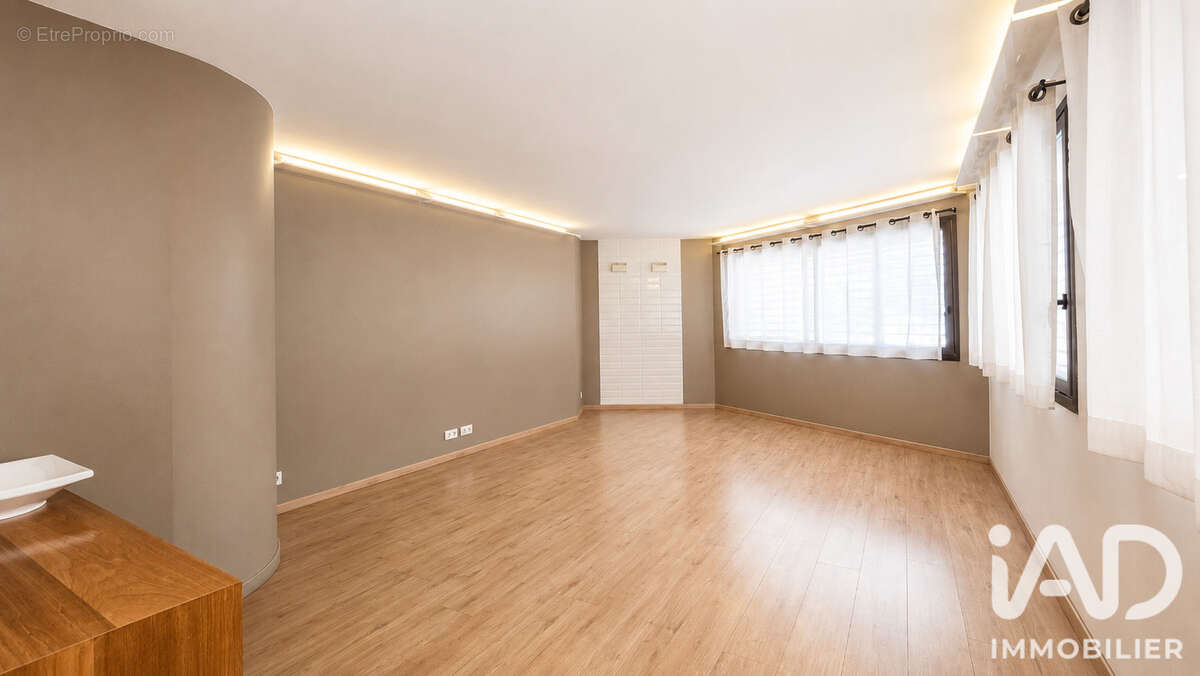 Commerce 171 m² à Perpignan  - photo 4