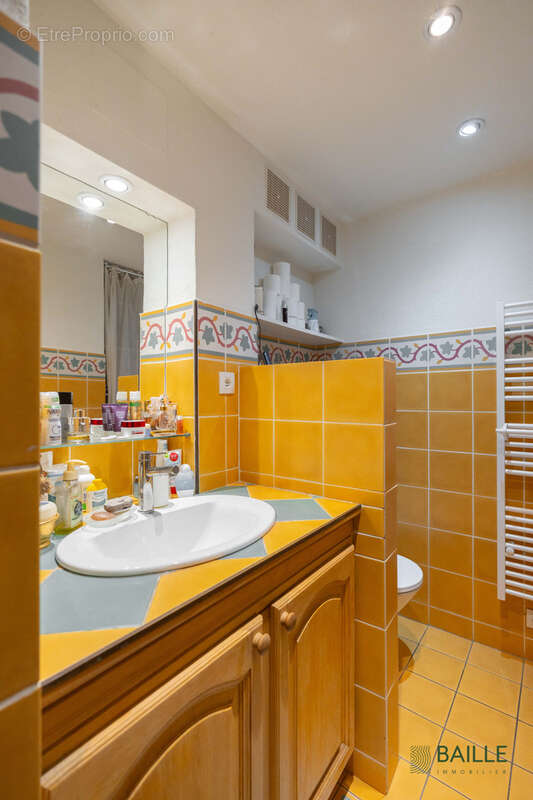 Appartement à MARSEILLE-8E