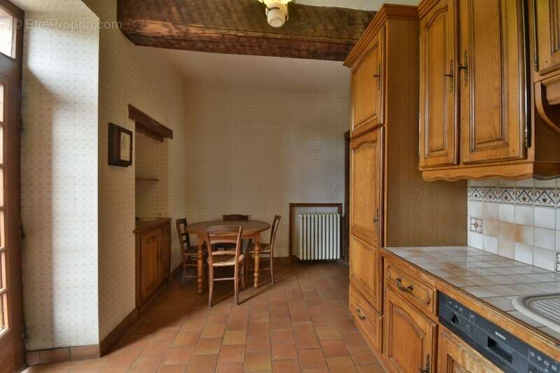 Maison à SAINT-LEGER-MAGNAZEIX