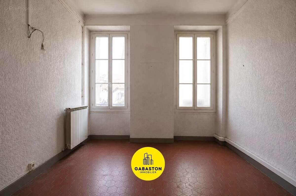 Appartement 75 m² à Marseille-2e  - photo 8