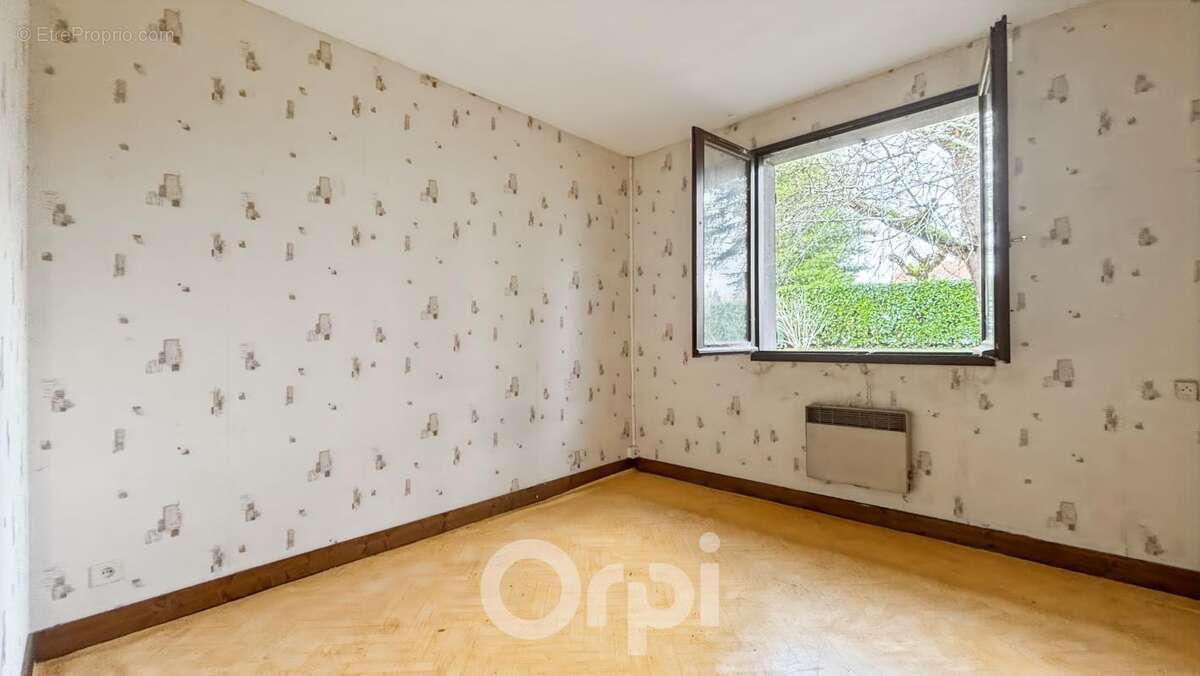 Maison à SAINT-PRIEST-TAURION