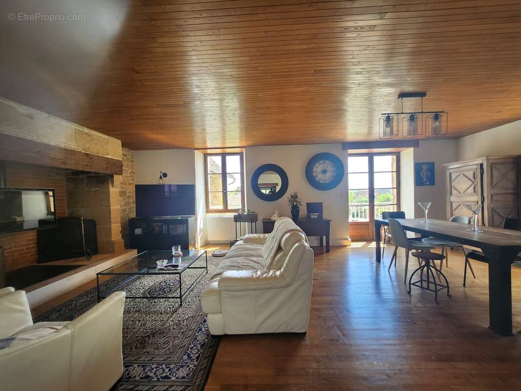 Maison à SAINT-SULPICE-D'EXCIDEUIL