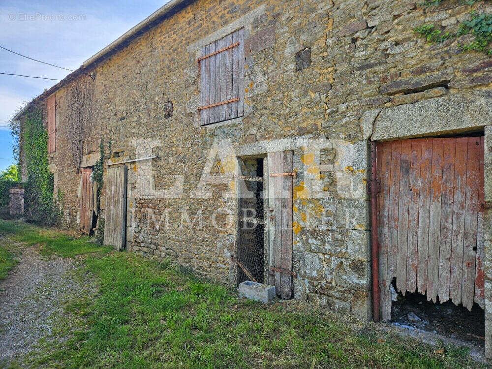 Maison à SAINT-PIERRE-DES-NIDS