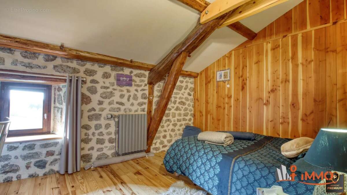 Maison à SAINT-ANTHEME