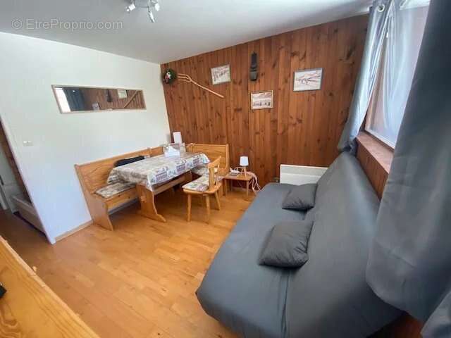 Appartement à COMPAINS
