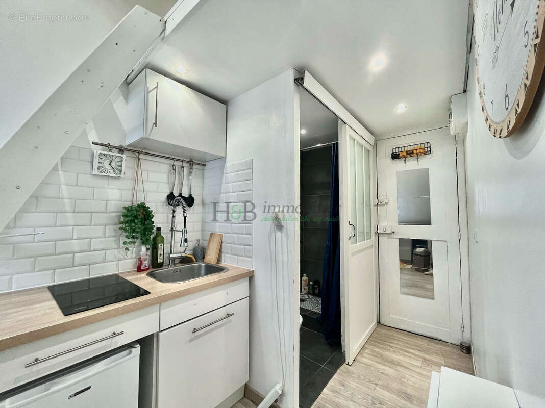 Appartement à PARIS-17E