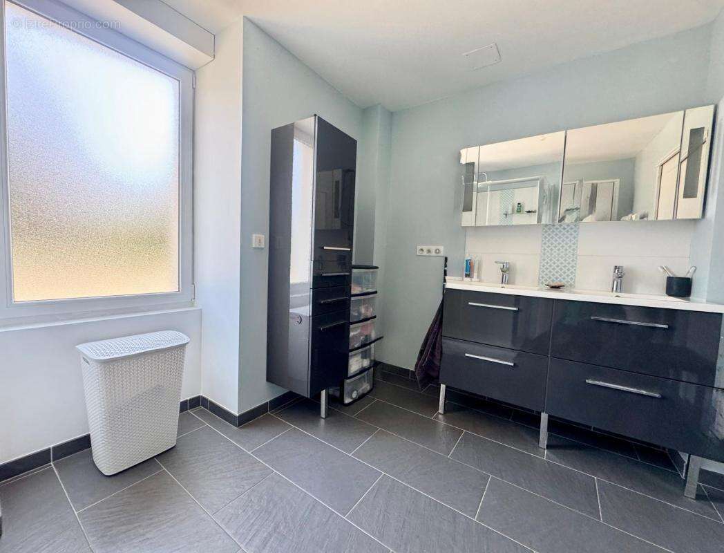 Maison à MINIAC-MORVAN