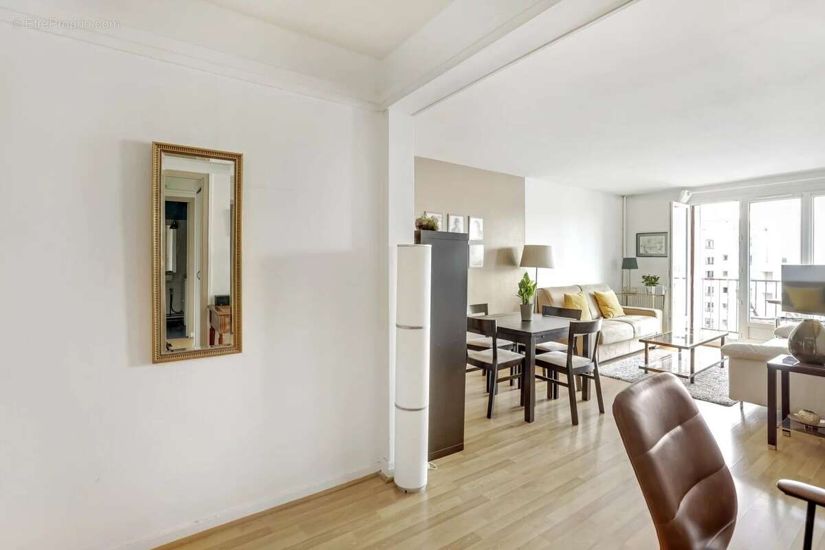 Appartement à ISSY-LES-MOULINEAUX