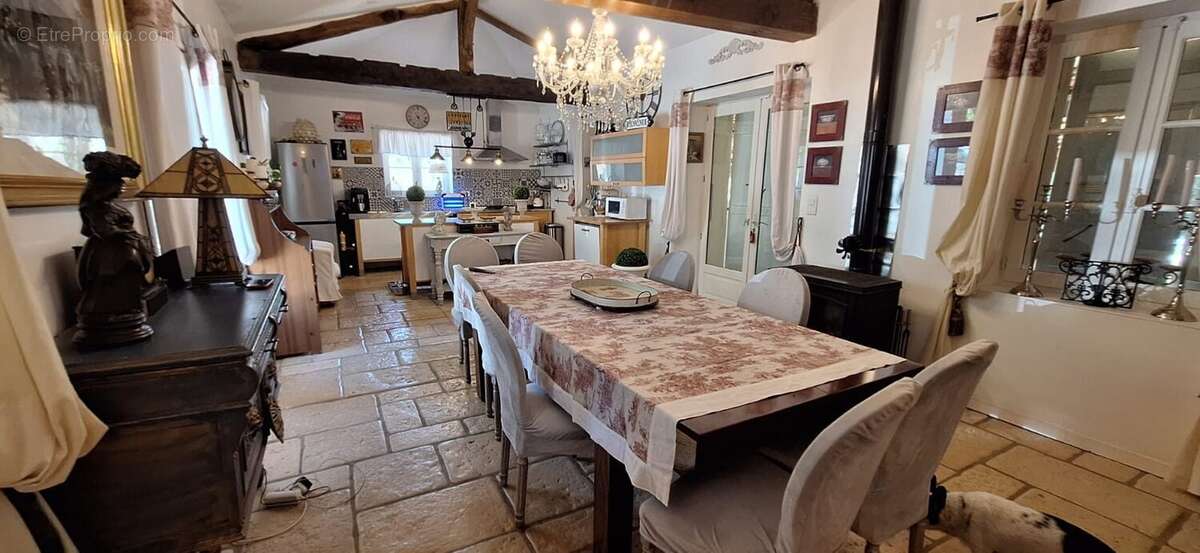 Salle à manger Gers 32 - Maison à MIRANDE