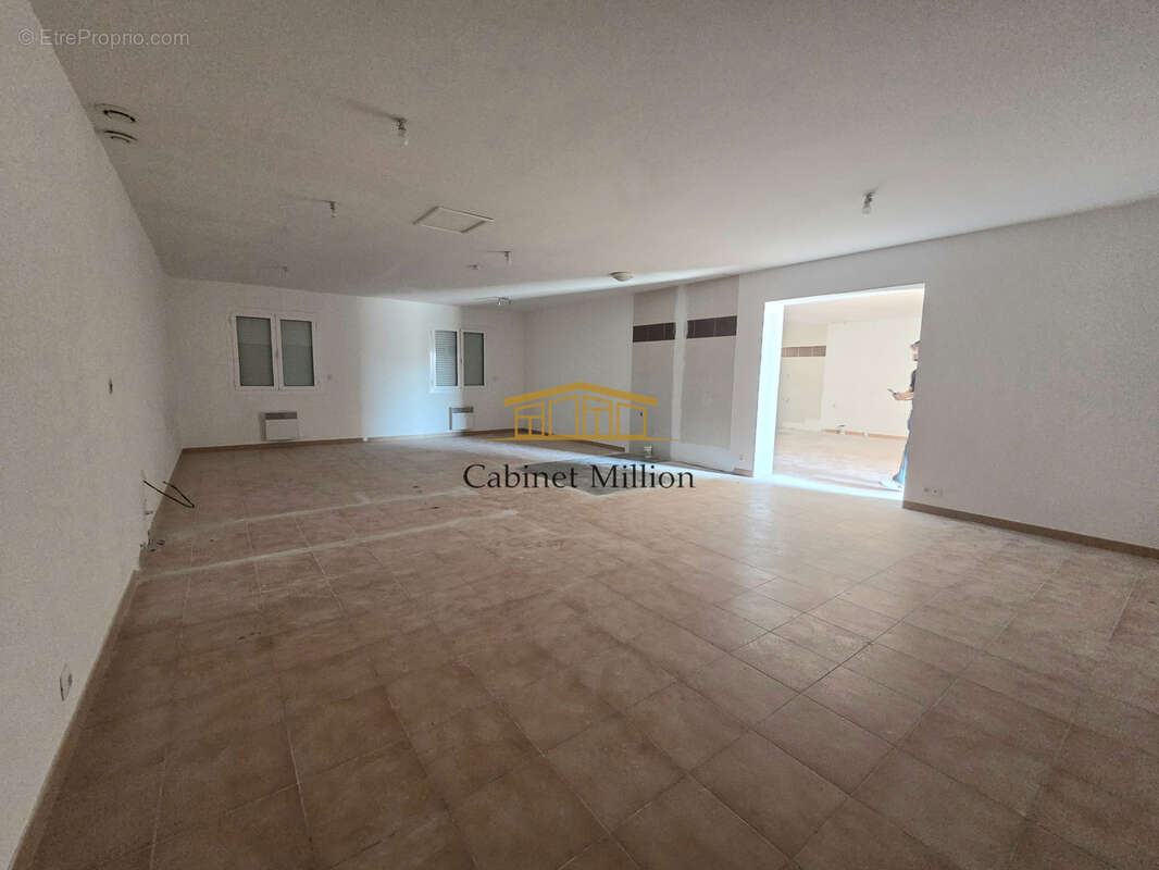 Ensemble immobilier de 326m2 - photo 15