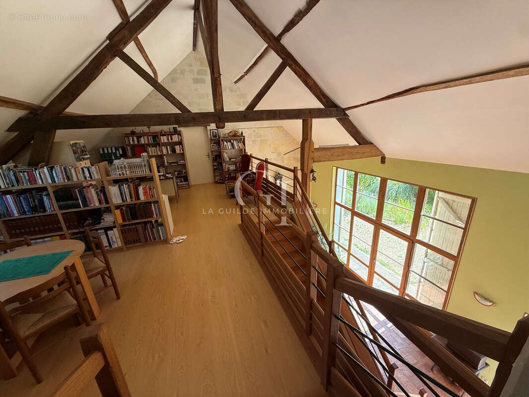 Maison 271 m² à Les Rosiers-Sur-Loire  - photo 3