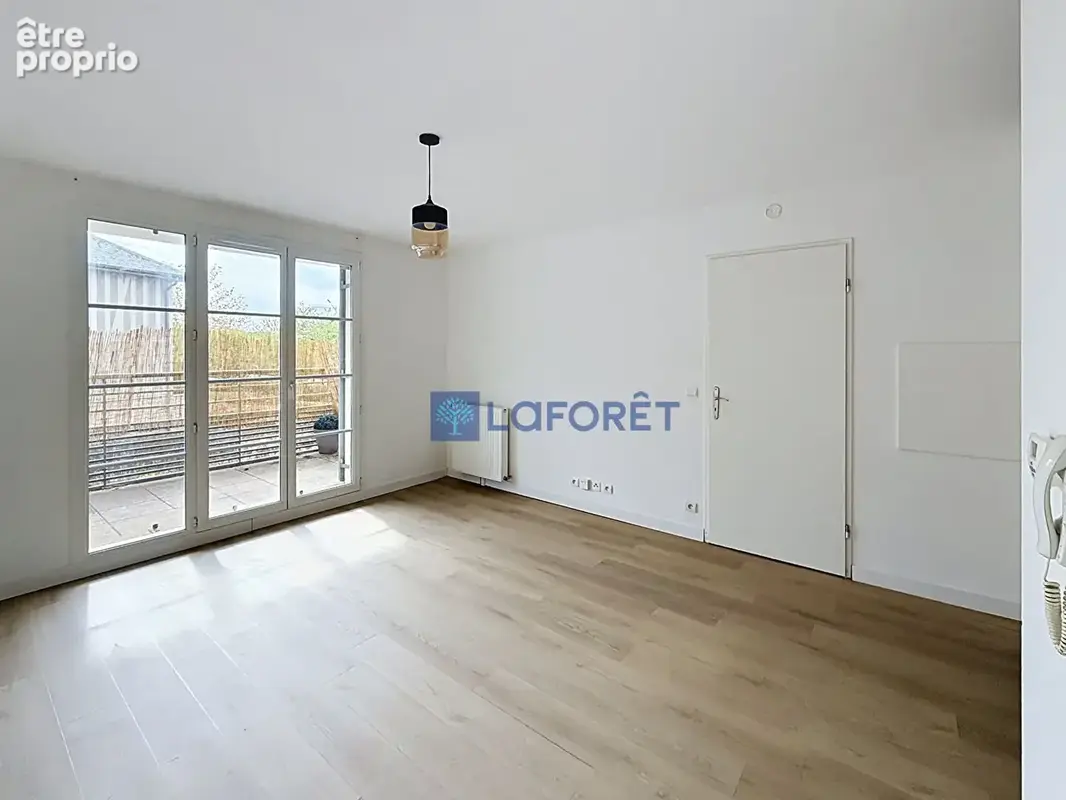 Appartement Saint Pierre Du Perray 2 pièce(s) 40.67 m2 - photo 2
