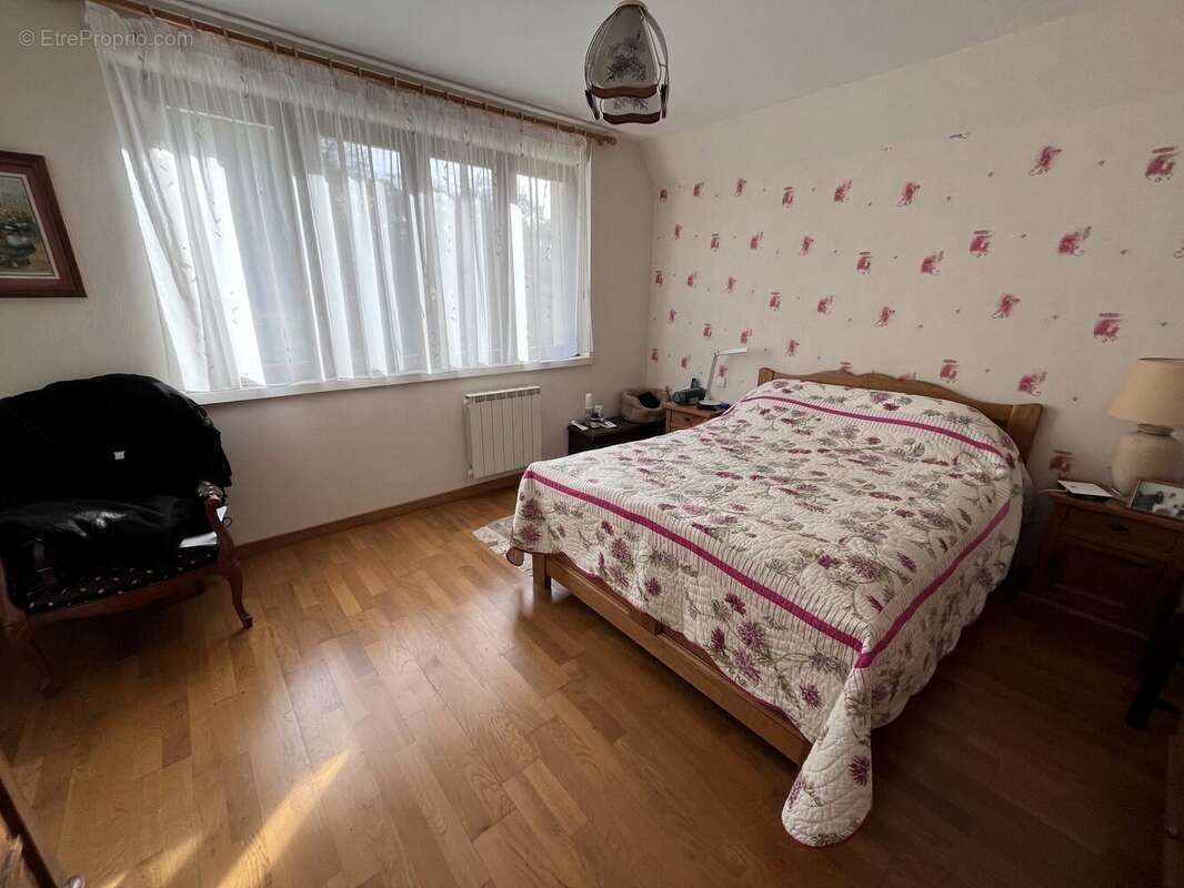 Chambre 1 - Maison à YDES