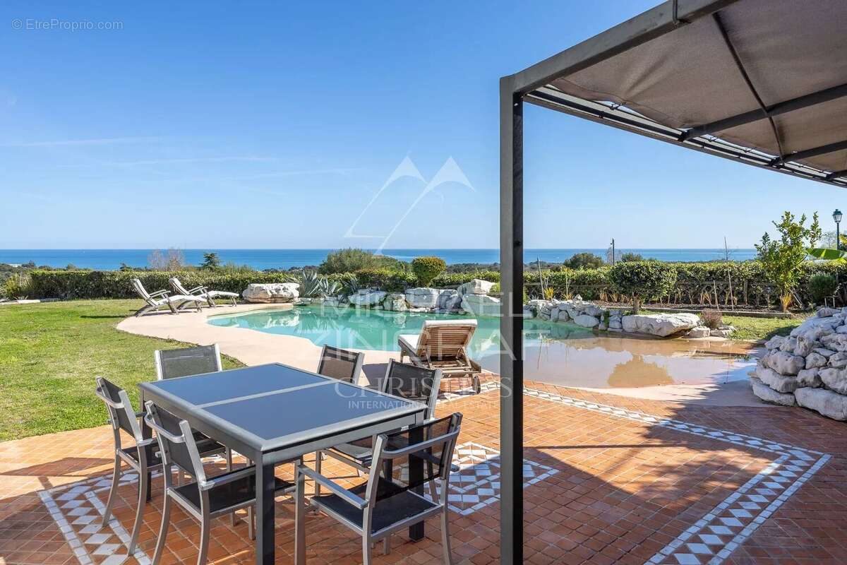 Maison à VILLENEUVE-LOUBET