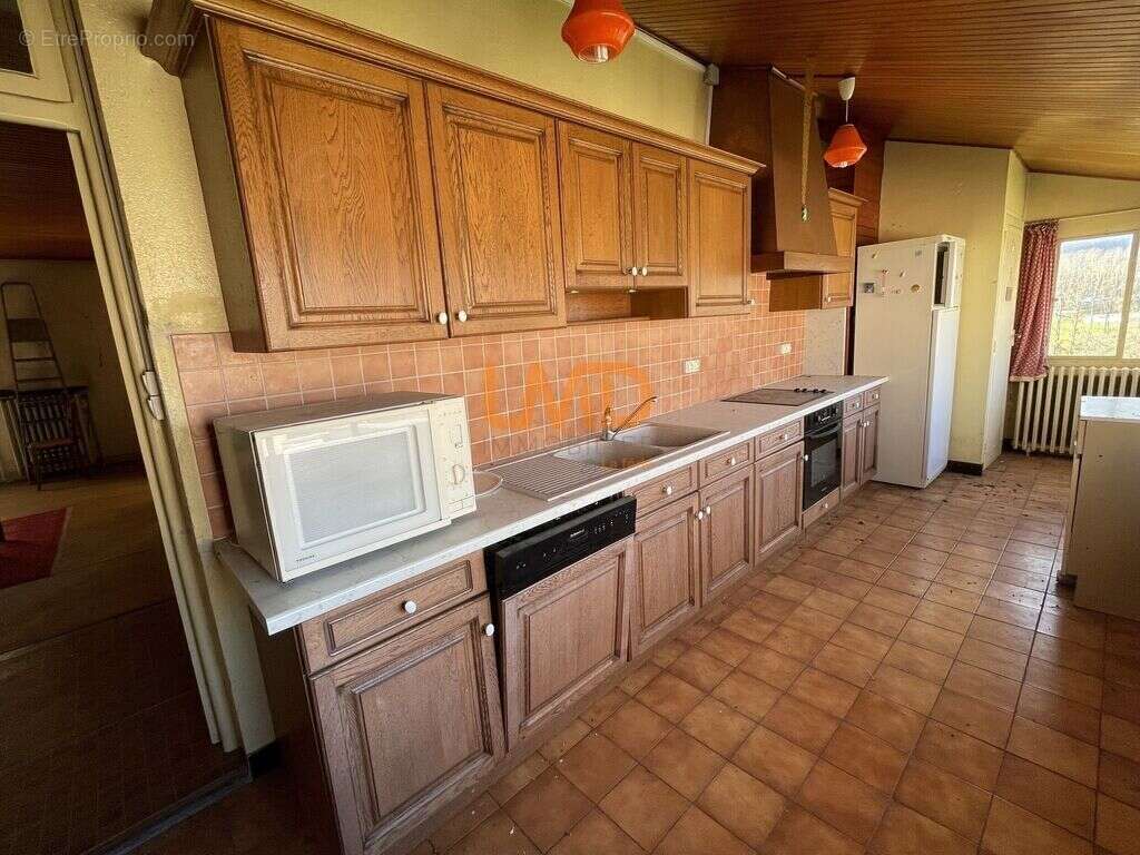 Maison à DECAZEVILLE