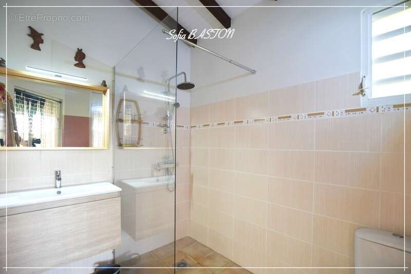 Maison à LES TROIS-ILETS