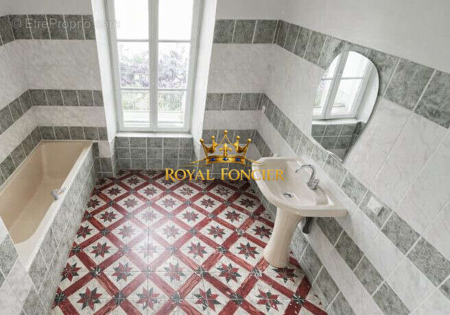 Maison 113 m² à Le Petit-Pressigny  - photo 6