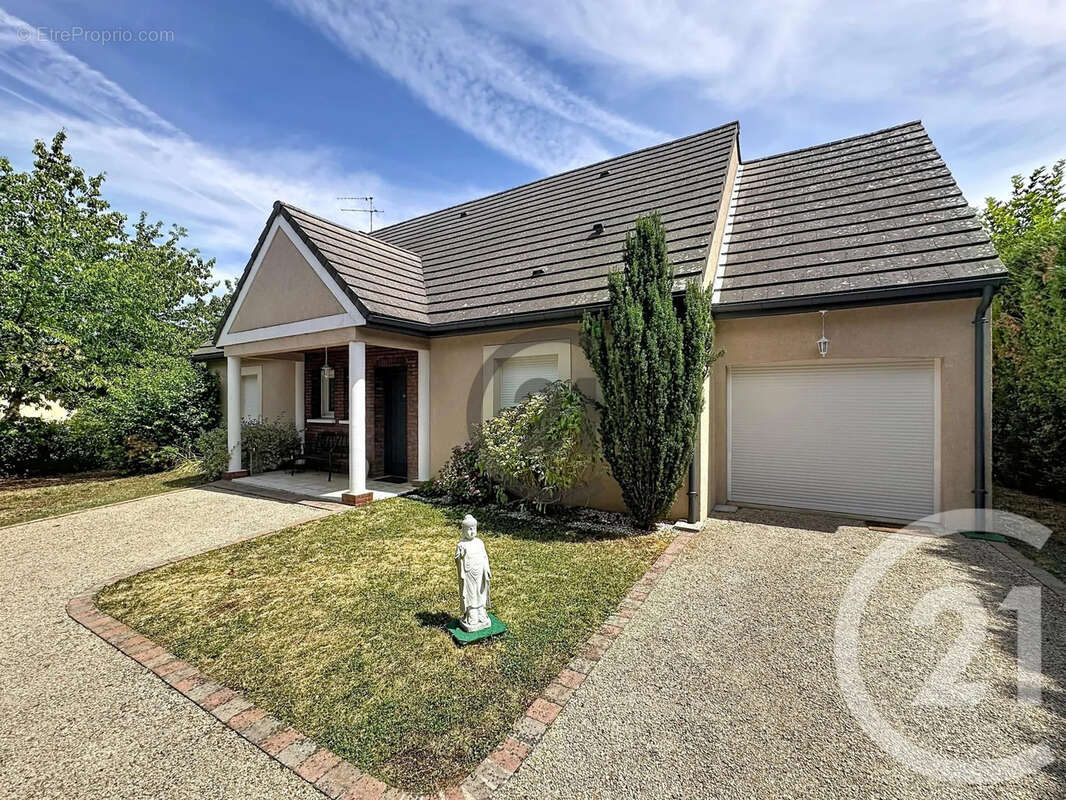 Maison 163 m² à Saint-Martin-Du-Tertre  - photo 12